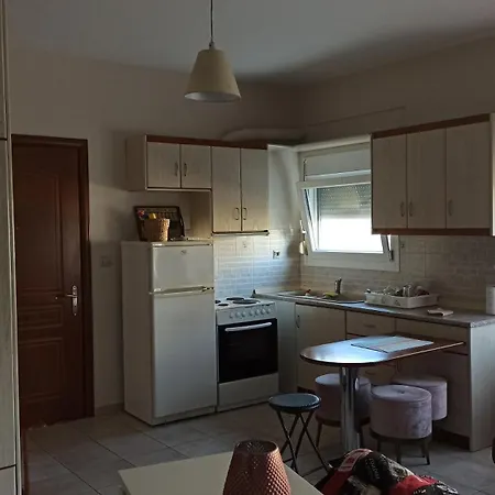 דירה With Private Parking And Heating Near Olympus Trails