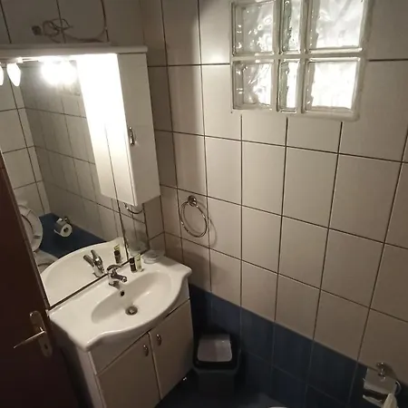 דירה With Private Parking And Heating Near Olympus Trails