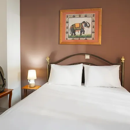 With Private Parking And Heating Near Olympus Trails *